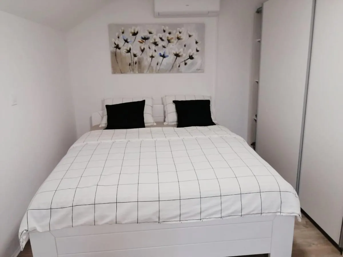 Zefir Apartments 프레멘투라 0*,  크로아티아