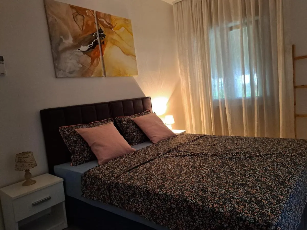 Zefir Apartments Premantura