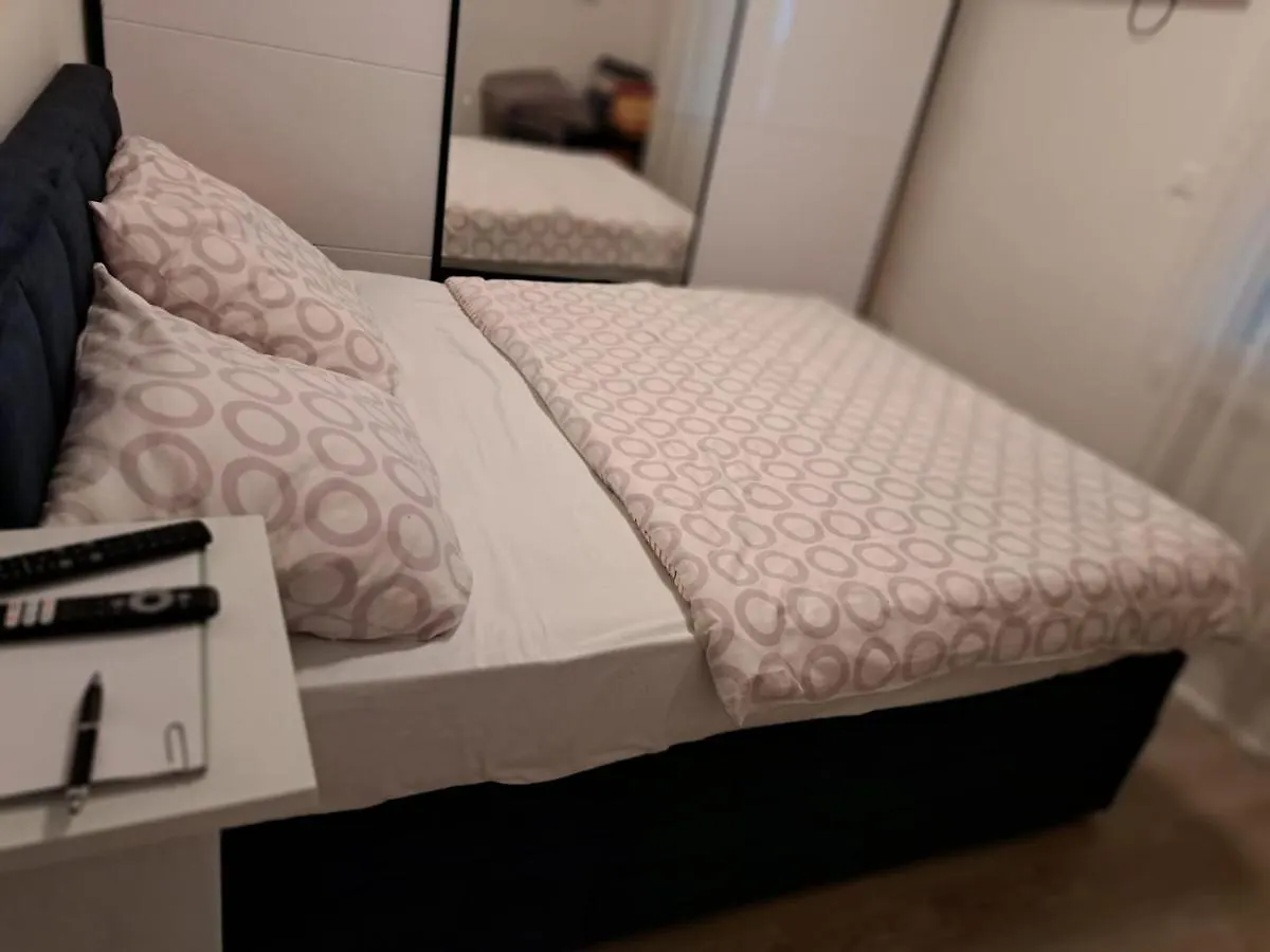 Zefir Apartments Premantura